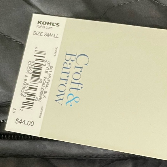 Women’s Croft and Barrow Black Quilted Vest - NWT! - Picture 3 of 4